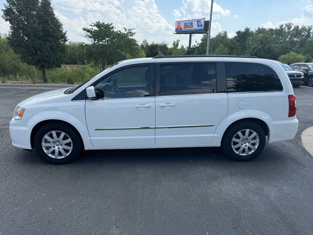 2013 Chrysler Town & Country Touring