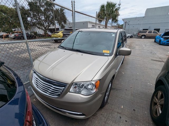 2013 Chrysler Town & Country Touring