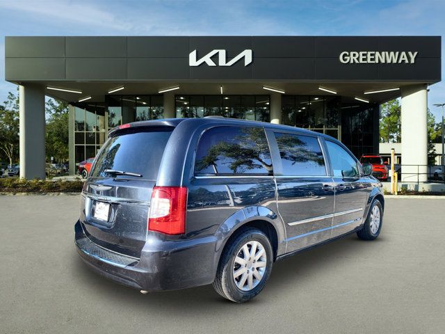 2013 Chrysler Town & Country Touring