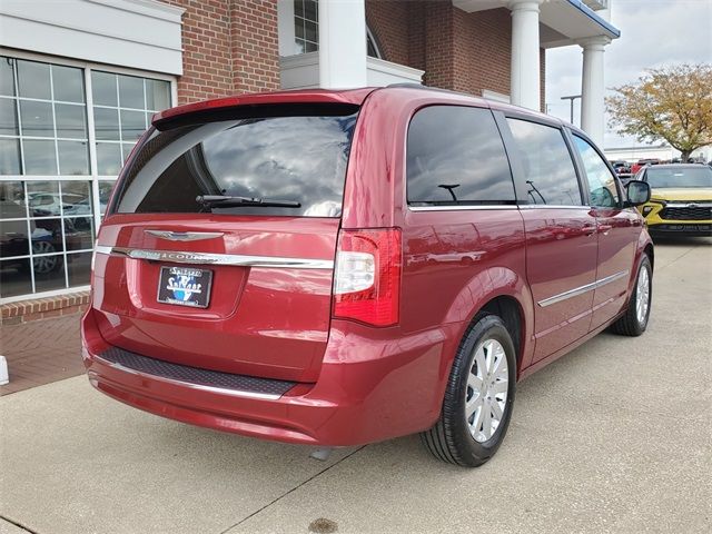 2013 Chrysler Town & Country Touring