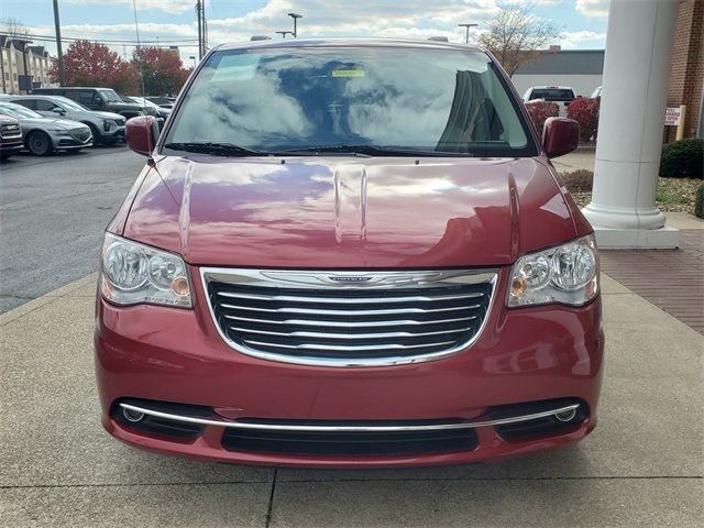 2013 Chrysler Town & Country Touring