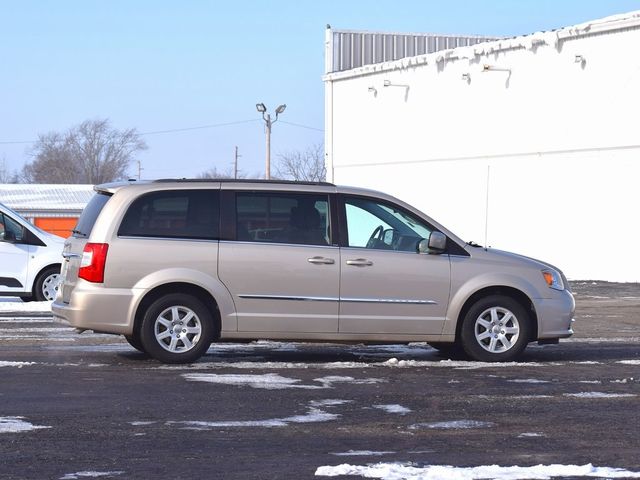 2013 Chrysler Town & Country Touring