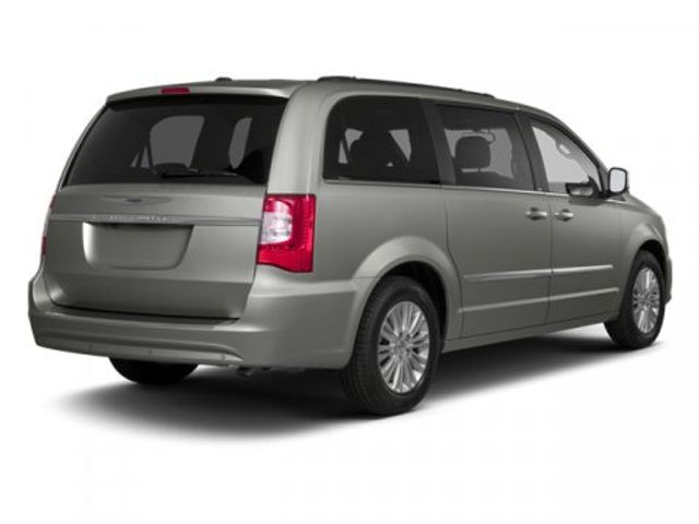 2013 Chrysler Town & Country Touring