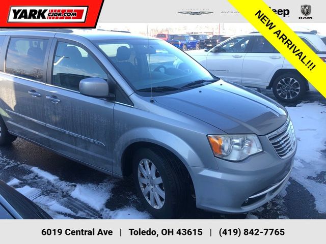 2013 Chrysler Town & Country Touring