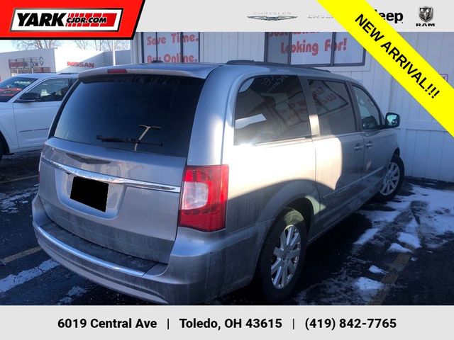 2013 Chrysler Town & Country Touring