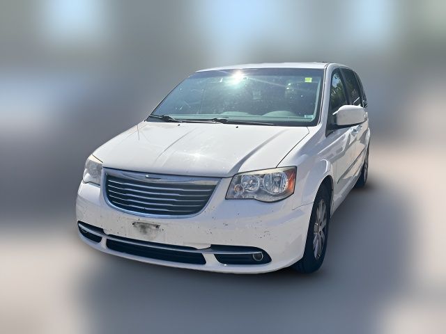 2013 Chrysler Town & Country Touring