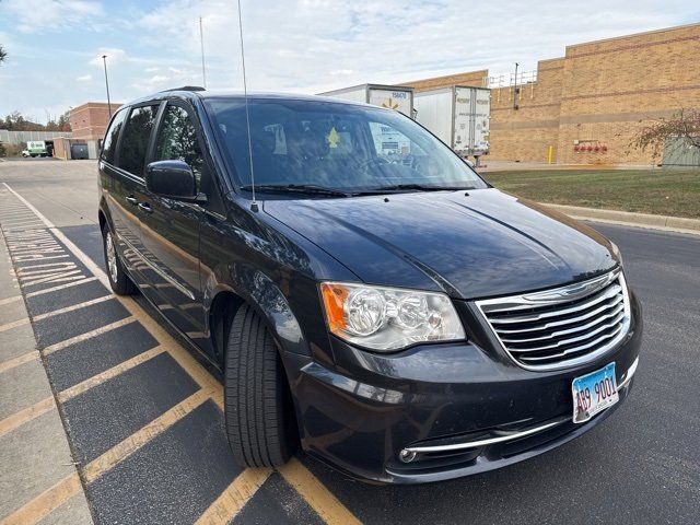 2013 Chrysler Town & Country Touring