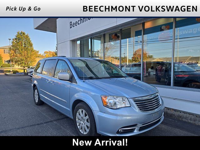 2013 Chrysler Town & Country Touring