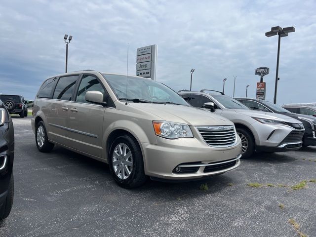 2013 Chrysler Town & Country Touring