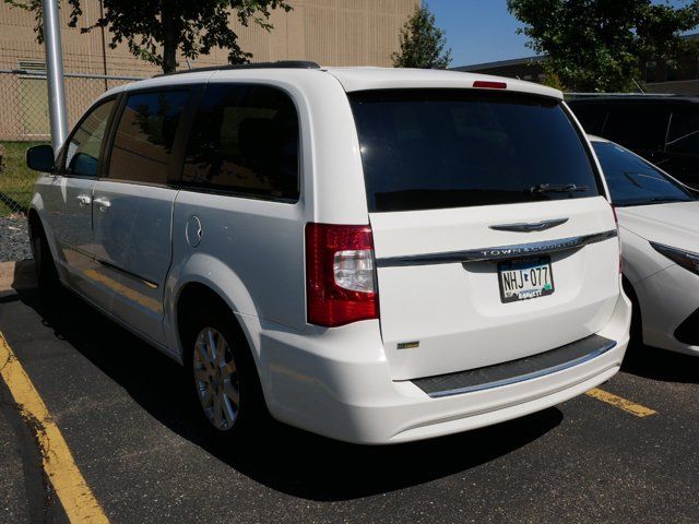 2013 Chrysler Town & Country Touring