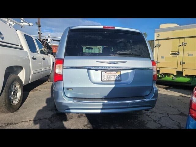 2013 Chrysler Town & Country Touring