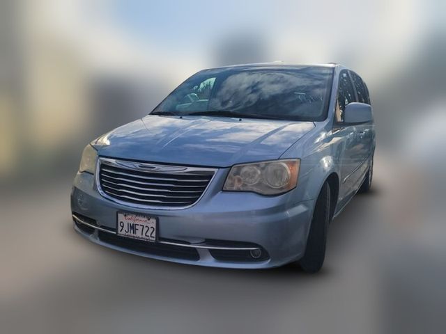 2013 Chrysler Town & Country Touring