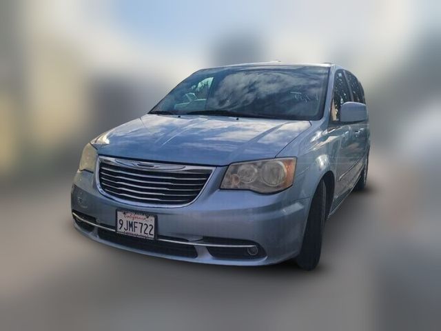 2013 Chrysler Town & Country Touring