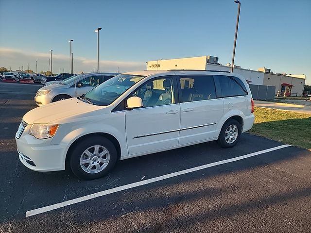 2013 Chrysler Town & Country Touring