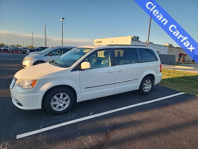 2013 Chrysler Town & Country Touring