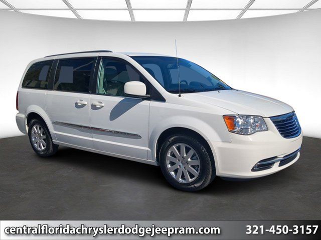 2013 Chrysler Town & Country Touring