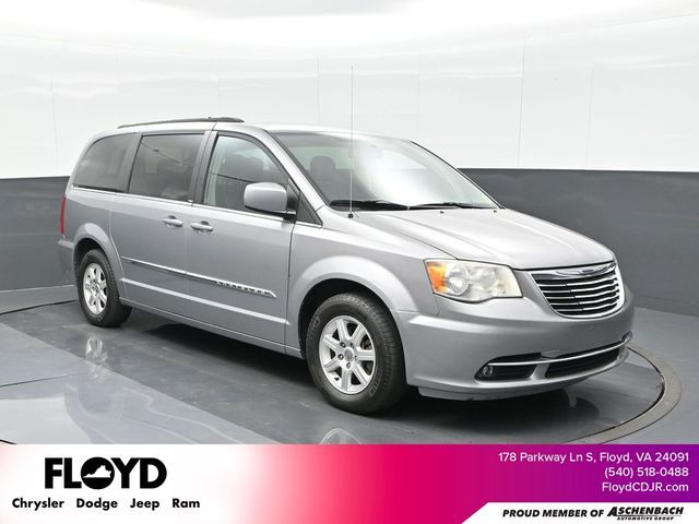 2013 Chrysler Town & Country Touring