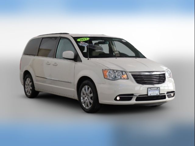 2013 Chrysler Town & Country Touring