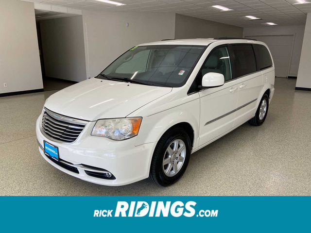 2013 Chrysler Town & Country Touring