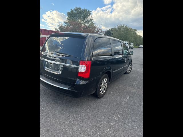 2013 Chrysler Town & Country Touring