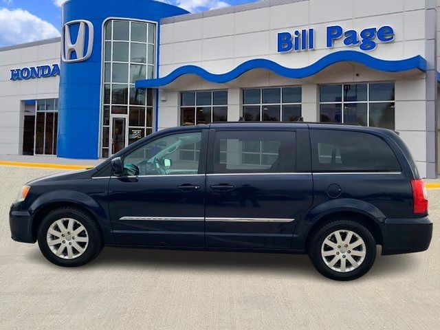 2013 Chrysler Town & Country Touring