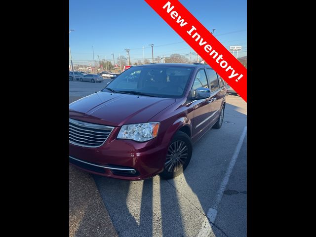 2013 Chrysler Town & Country Touring-L