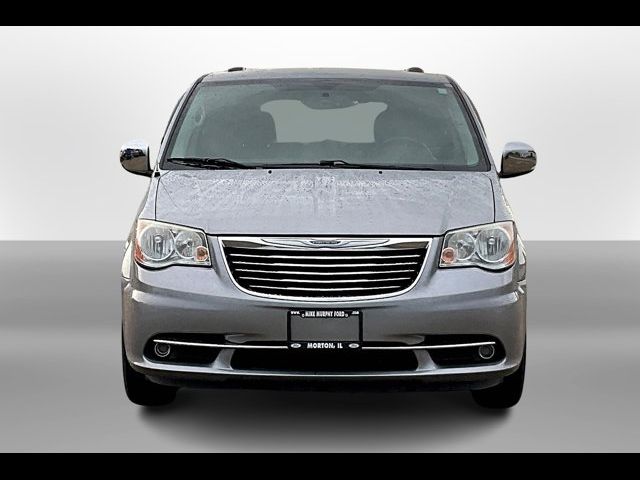 2013 Chrysler Town & Country Touring-L