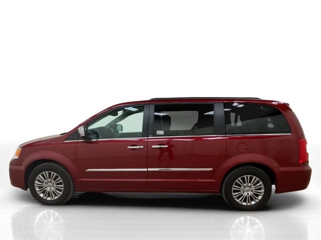 2013 Chrysler Town & Country Touring-L