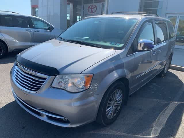 2013 Chrysler Town & Country Touring-L