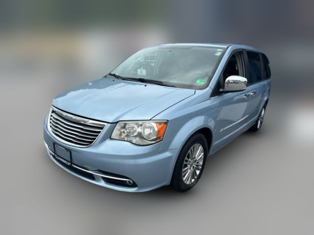 2013 Chrysler Town & Country Touring-L