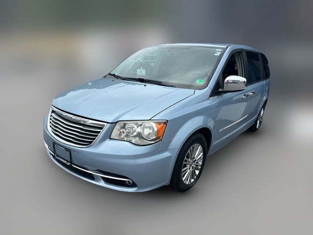 2013 Chrysler Town & Country Touring-L