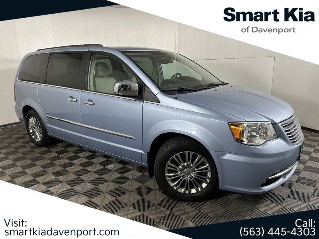 2013 Chrysler Town & Country Touring-L