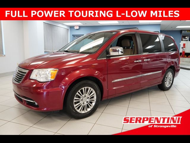 2013 Chrysler Town & Country Touring-L