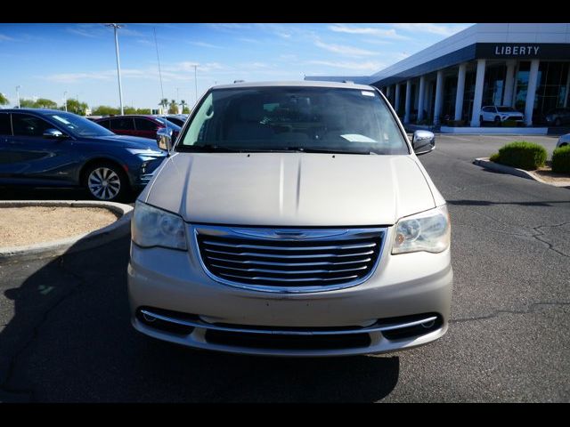 2013 Chrysler Town & Country Touring-L