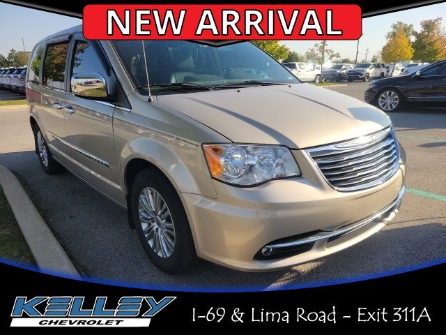 2013 Chrysler Town & Country Touring-L