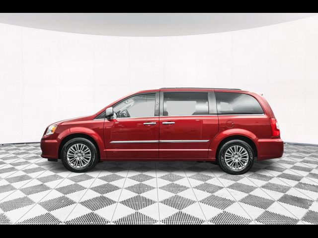 2013 Chrysler Town & Country Touring-L