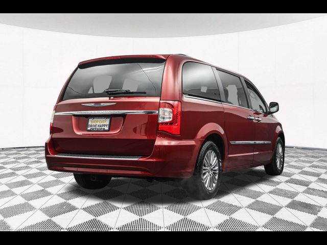 2013 Chrysler Town & Country Touring-L