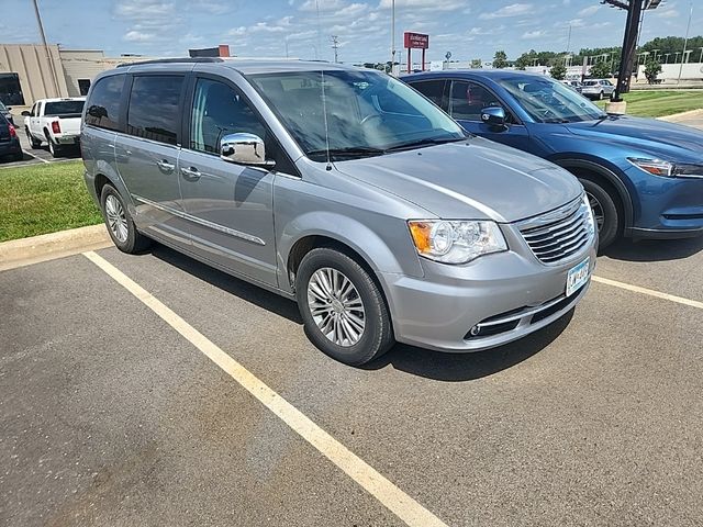 2013 Chrysler Town & Country Touring-L