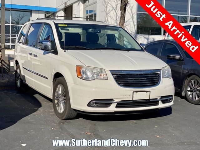 2013 Chrysler Town & Country Touring-L