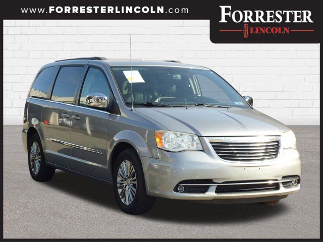 2013 Chrysler Town & Country Touring-L