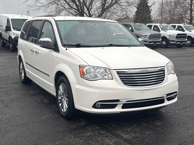 2013 Chrysler Town & Country Touring-L