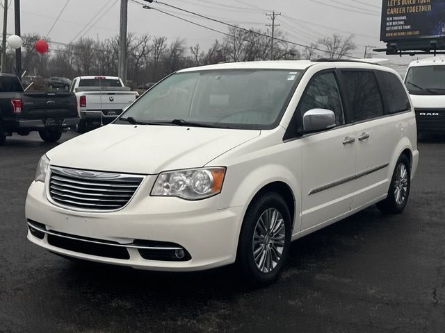 2013 Chrysler Town & Country Touring-L