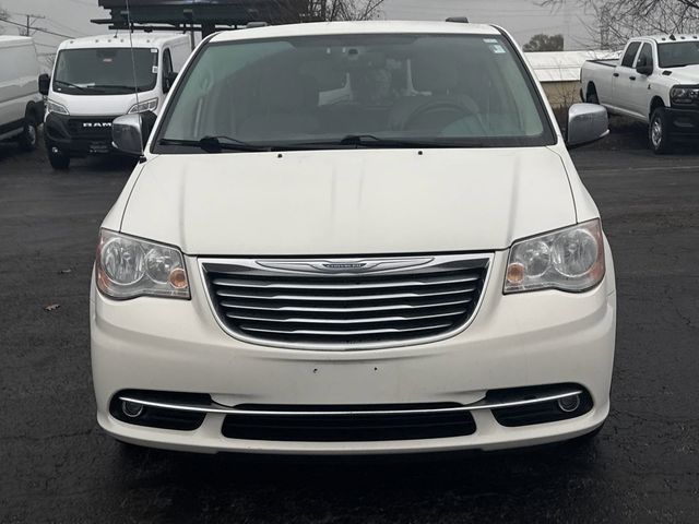 2013 Chrysler Town & Country Touring-L