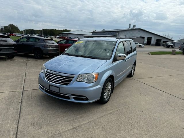 2013 Chrysler Town & Country Touring-L