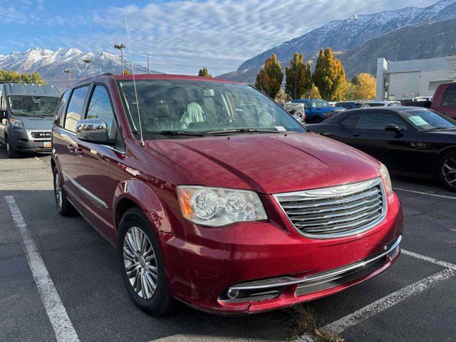 2013 Chrysler Town & Country Touring-L