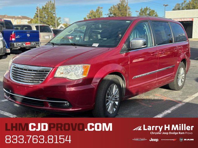 2013 Chrysler Town & Country Touring-L