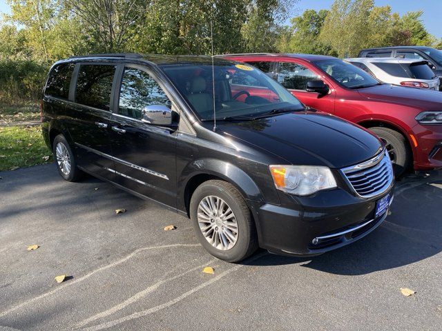 2013 Chrysler Town & Country Touring-L