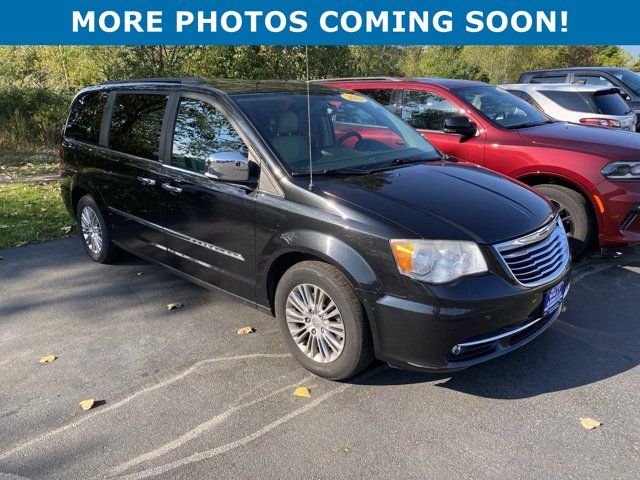 2013 Chrysler Town & Country Touring-L