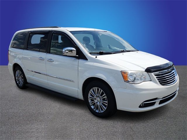 2013 Chrysler Town & Country Touring-L