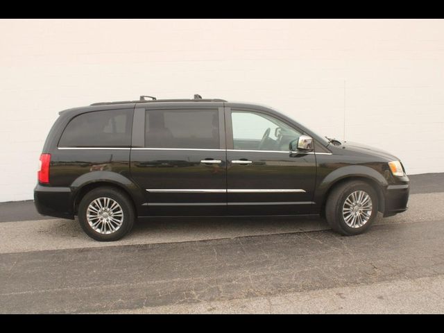 2013 Chrysler Town & Country Touring-L